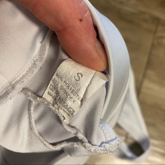 White V Mesh Sports Bra - Picture 3 of 3